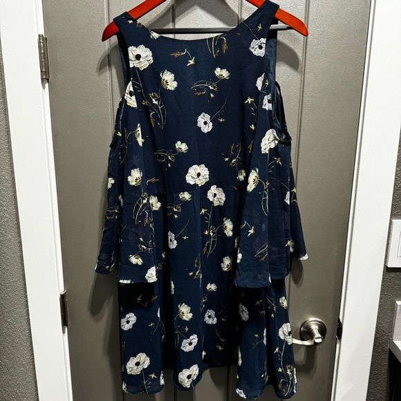 💙✨BB Dakota✨💙 Size Medium Blue Dress Flow Sleeves Mini V Neck - Picture 5 of 5